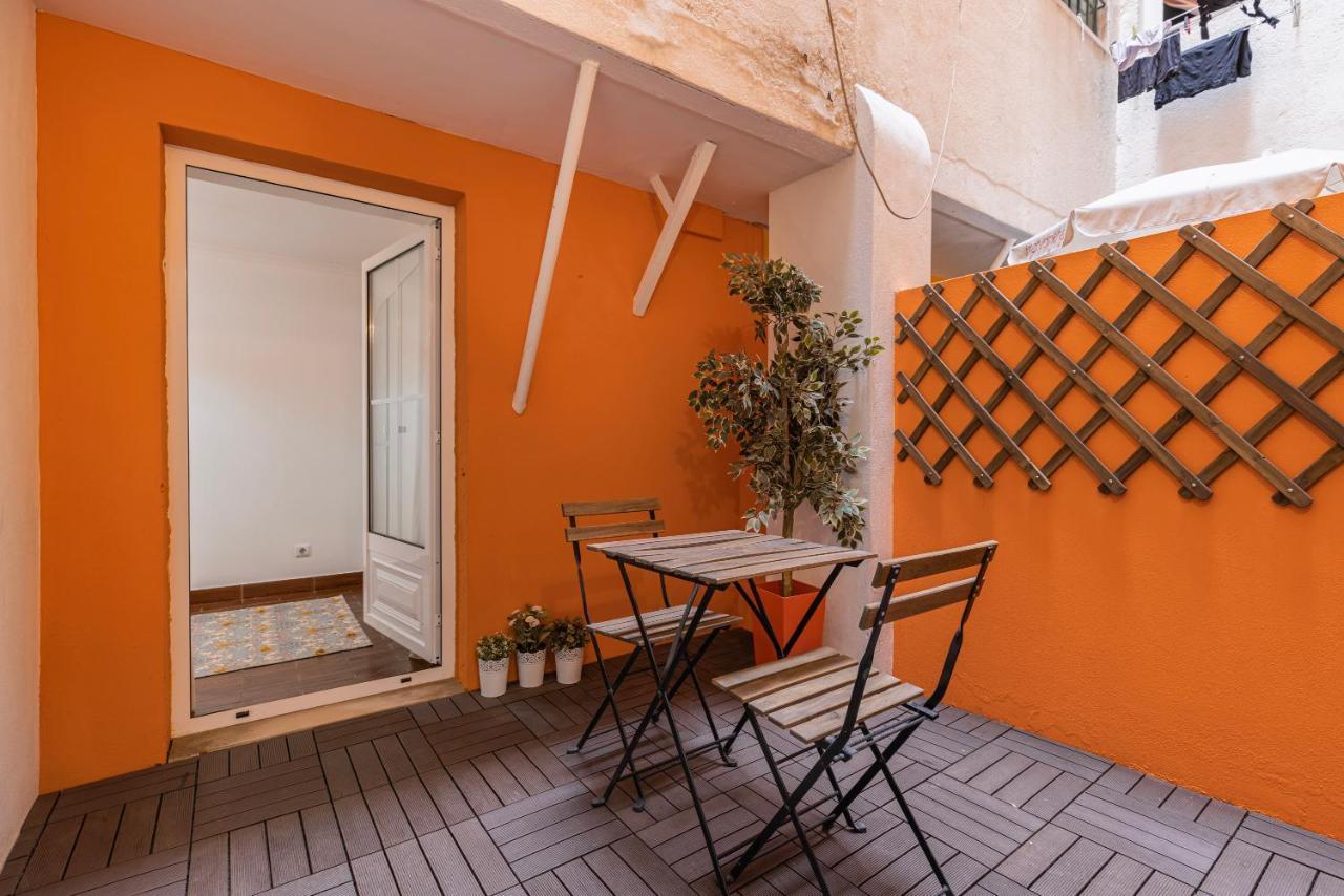 Lovely Patio Getaway In Lisbon Exterior photo